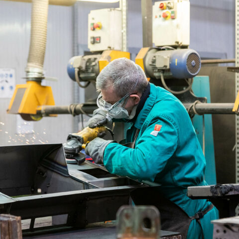 omas-spa-lavorazione-lamiere-tubi-trattamenti-superficiali-4